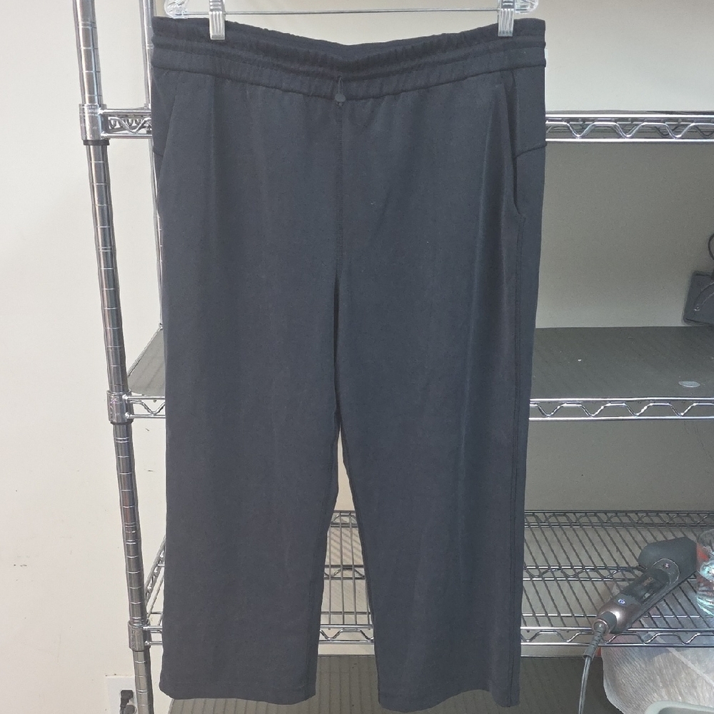 Lululemon Athletica Black Softstreme Crop